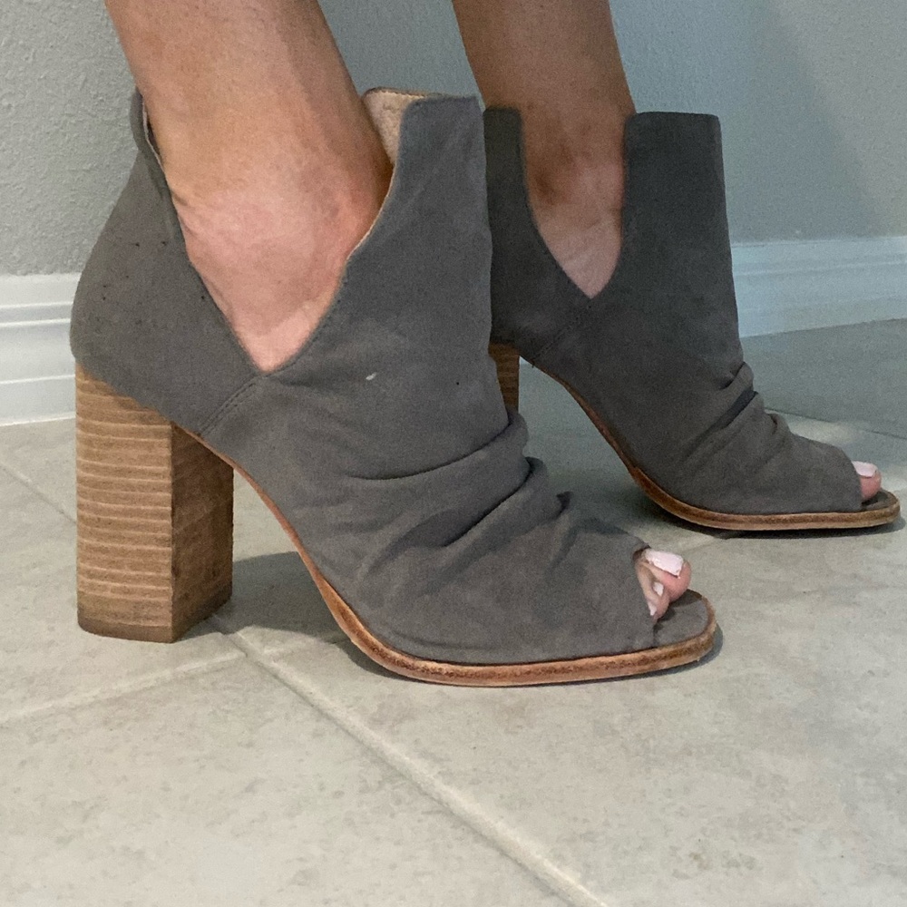 Kristin Cavallari for Chinese Laundry heels